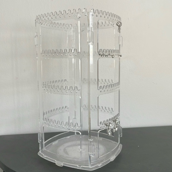 Earring carousel - Picture 1 of 2